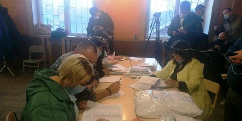 На Прикарпатье пересчет голосов на некоторых участках оспаривают в суде