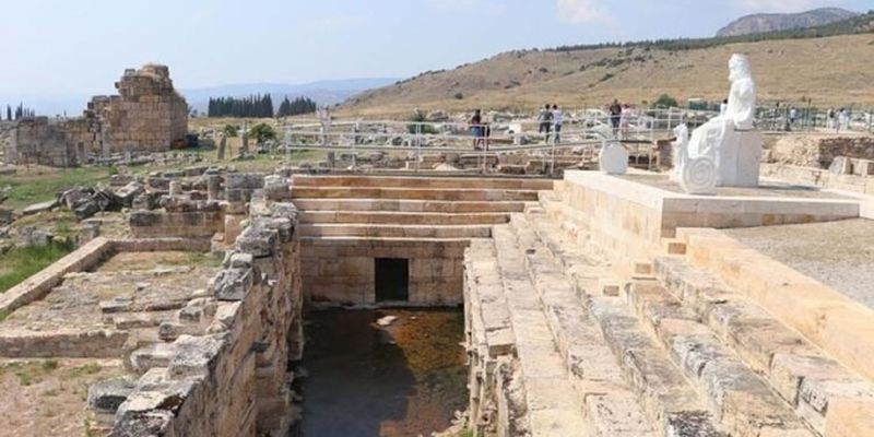 В Турции открыли для туристов древние «ворота в ад»