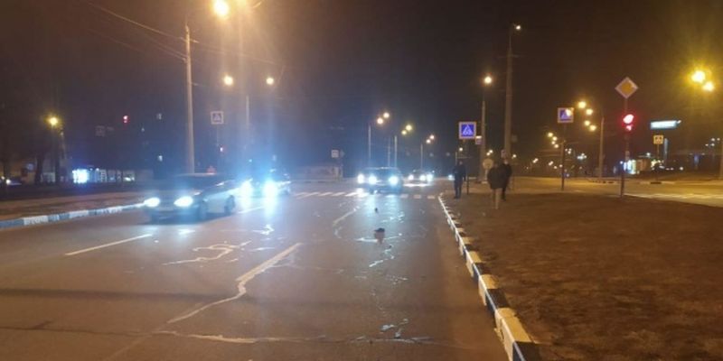 Переходил дорогу на красный свет: в Харькове Audi насмерть сбила полицейского