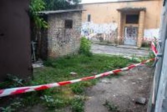 В Киеве женщина родила за транформаторной будкой и ушла