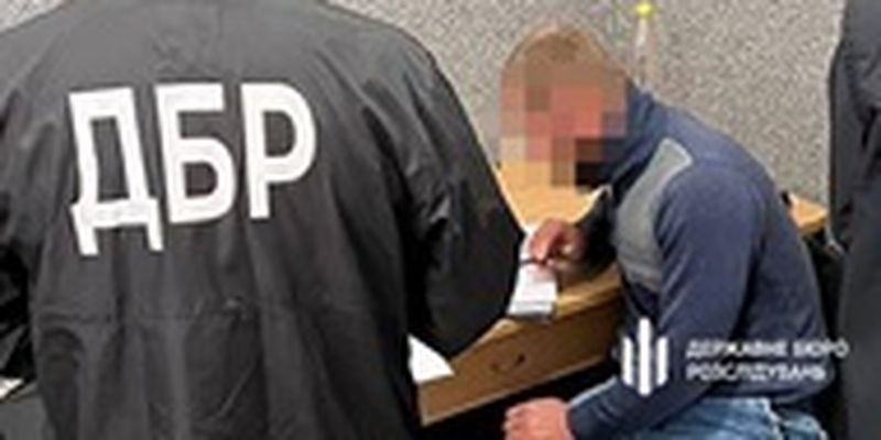 Черновицкого милиционера разоблачили на переправке уклонистов за границу
