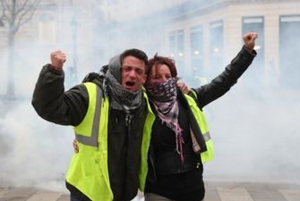 «Желтые жилеты» анонсировали новые протесты во Франции
