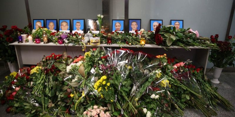 В "Борисполі" прощаються з жертвами трагедії українського "Боїнга": наживо