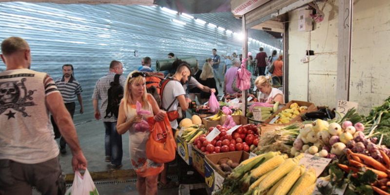 В Украине снова откроются базары и рынки