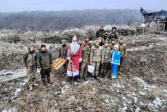 Захисникам на фронті подарують мега-сюрприз на Новий рік: 7 тонн олів'є і свято – що готують "ельфи"-волонтери