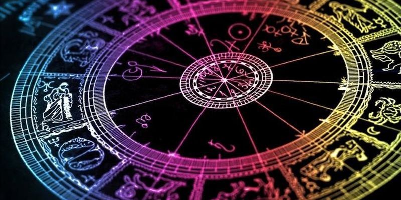 Астролог назвав три знаки Зодіаку, які отримають прибуток найближчим часом