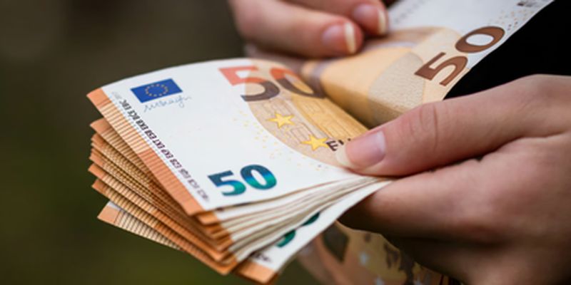 Когда Украина сможет отказаться от доллара: какой механизм перехода на евро