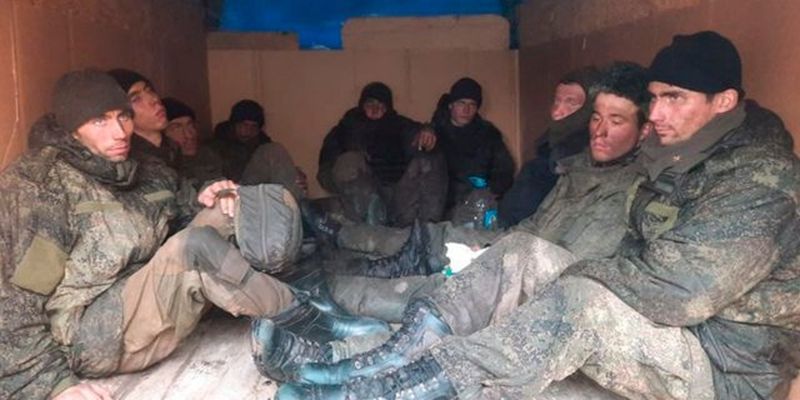 Йшли на кордон через поле: на Сумщині затримали майже 30 військових РФ