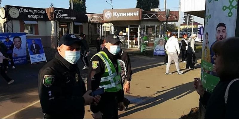 Карантин вихідного дня: як поліція Дніпра вийшла у рейд у пошуках порушників – сюжет