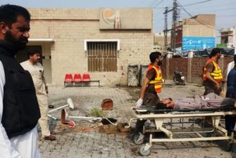 Стрельба со взрывом в Пакистане унесла жизни девяти человек