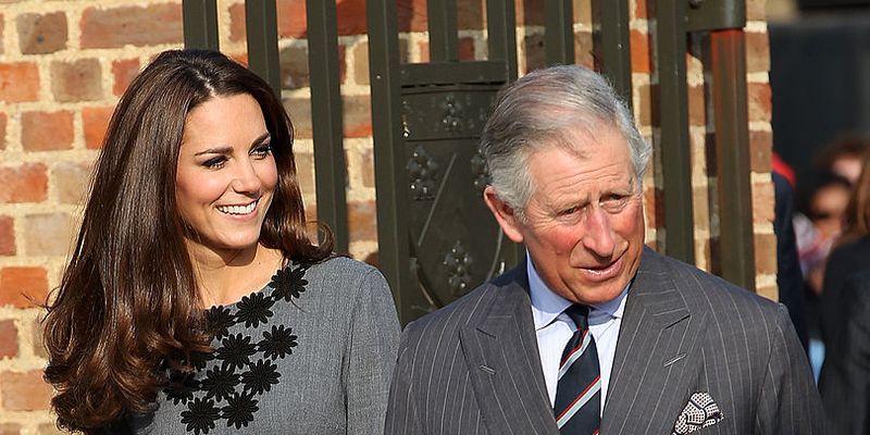 Онкобольной король Чарльз трогательно поддержал Кейт Миддлтон после ее заявления о раке/Слова поддержки также выразили принц Гарри и Меган Маркл