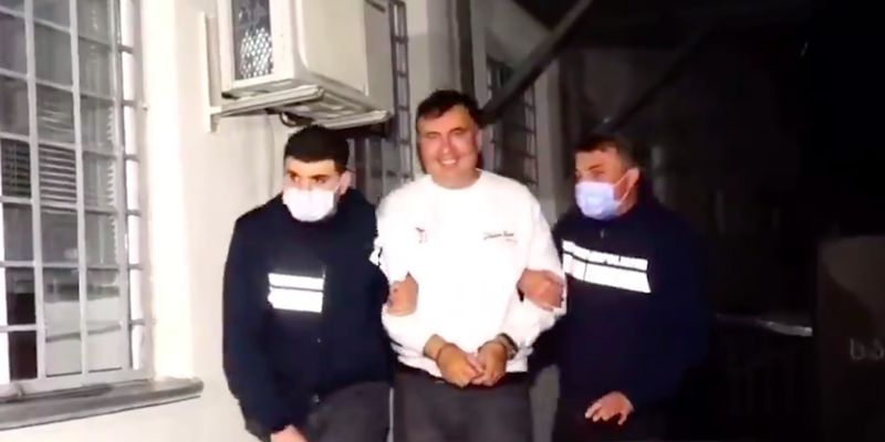 Появились первые кадры голодающего Саакашвили из тюрьмы