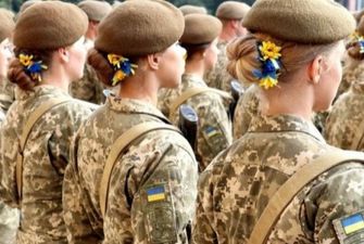 В Украине планируют изменить правила воинского учета для женщин: детали