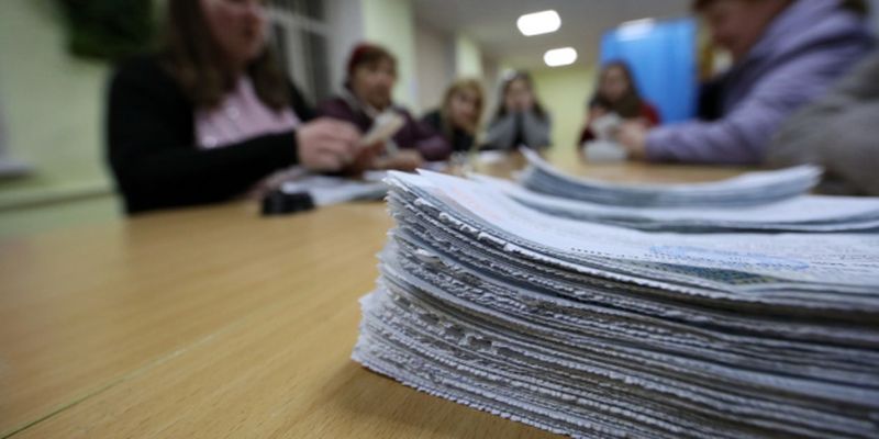 На Прикарпатье после перерыва возобновили подсчет голосов на 87-м округе