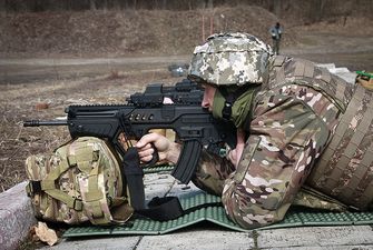 Бойцы бригады "Спартан" показали тренировки с новым оружием украинского производства