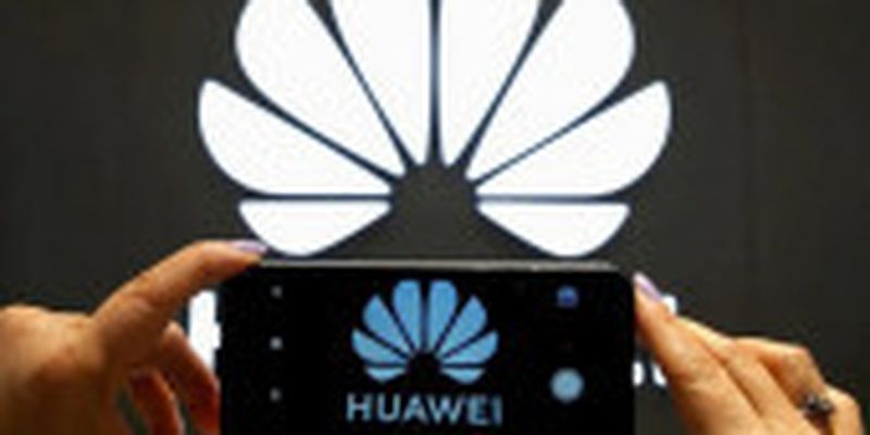 Huawei закрила підрозділ корпоративних продажів у росії