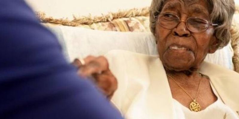 125 правнуков и 68 внуков: умерла старейшая американка