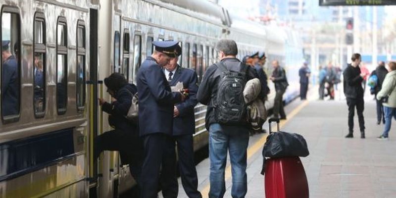 Новорічні свята у потягах: "Укрзалізниця" підрахувала кількість перевезених пасажирів