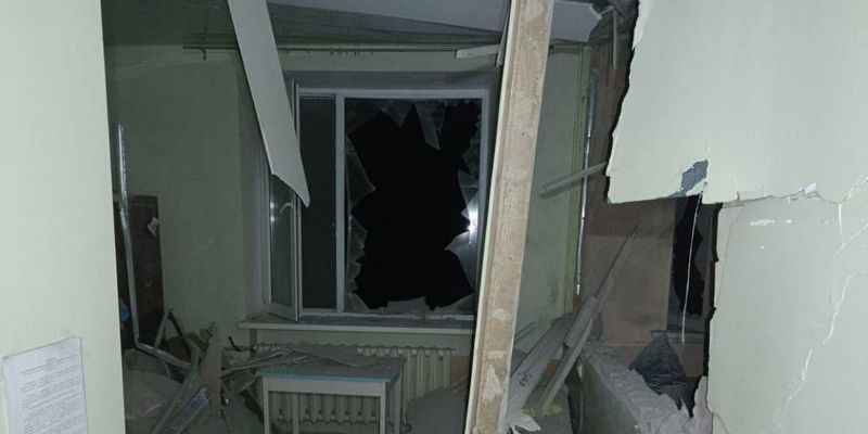У Херсоні окупанти обстріляли пологовий будинок, школу та поліклініку