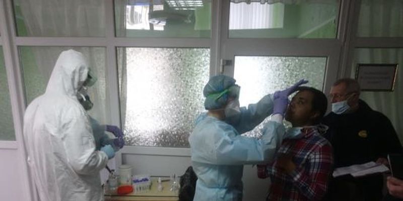 Шостий день обсервації в Нових Санжарах: коронавірусу не виявили, відбулися перші арешти через сутички