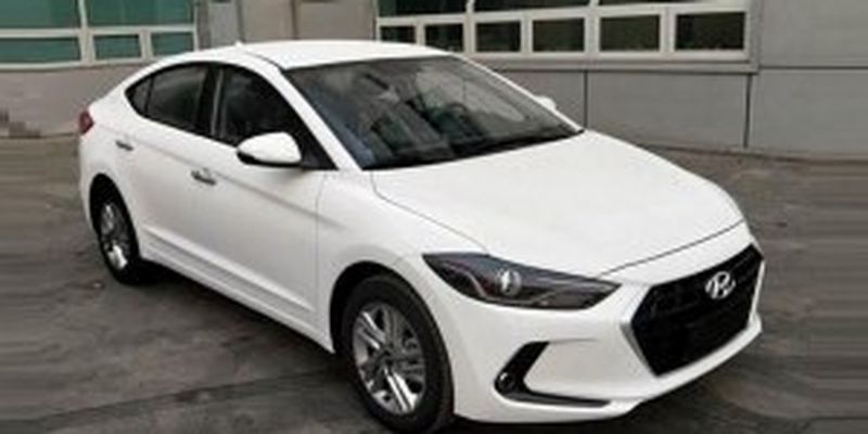 Обновленная Hyundai Elantra получила новый базовый мотор