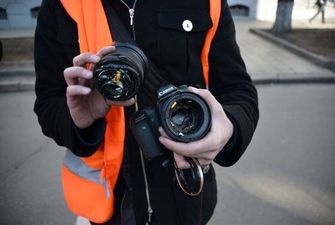 У Львові напали на журналістів та пошкодили їм камеру