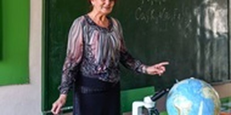 КСУ отменил дискриминационную норму для педагогов-пенсионеров
