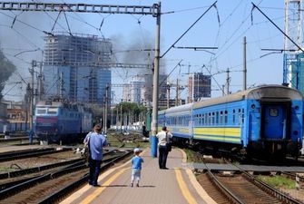 "Укрзалізниця" призначила "літні" потяги на морські курорти