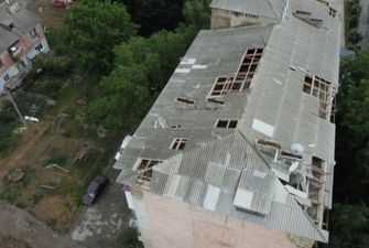 На Буковине ураган валил деревья и срывал крыши жилых построек