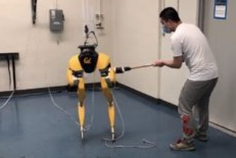 Забудьте о Boston Dynamics. Разработан робот, который сам учится ходить: видео