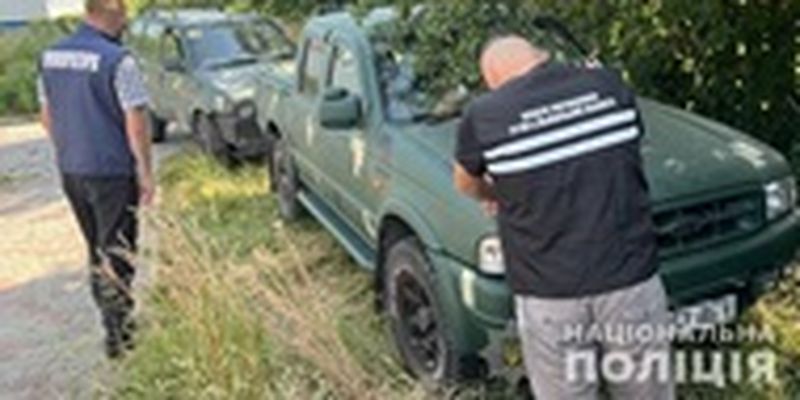 Львовские полицейские разоблачили продажу авто, предназначенных для ВСУ