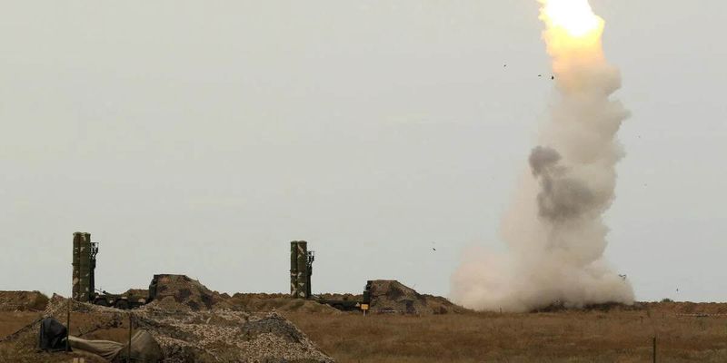 "Еще одно военное преступление": оккупанты атаковали Запорожье ракетами С-300
