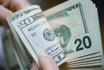 Доллар в обменниках подорожал: названы основные причины