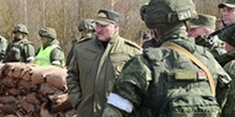 Лукашенко заявил о "десятках" ядерных боеприпасов в Беларуси