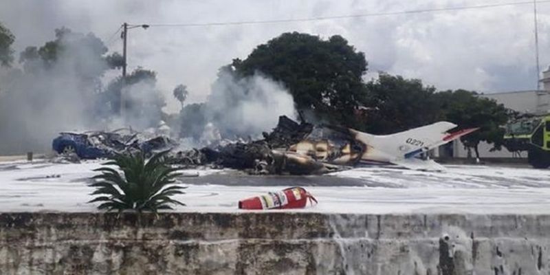В Парагвае при крушении самолета ВВС погибли семь человек