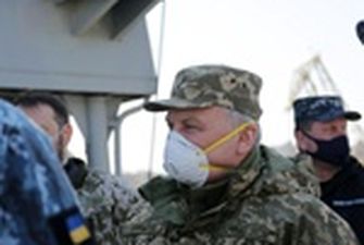 Глава Минобороны в защитной маске посетил фрегат "Гетьман Сагайдачный"