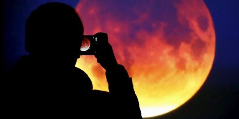 Схід кривавого місяця 17 липня: онлайн-трансляція затемнення нічного світила