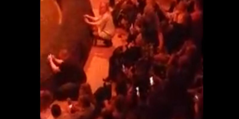 Під пісню "Не плач": масова бійка на концерті Тетяни Буланової потрапила на відео