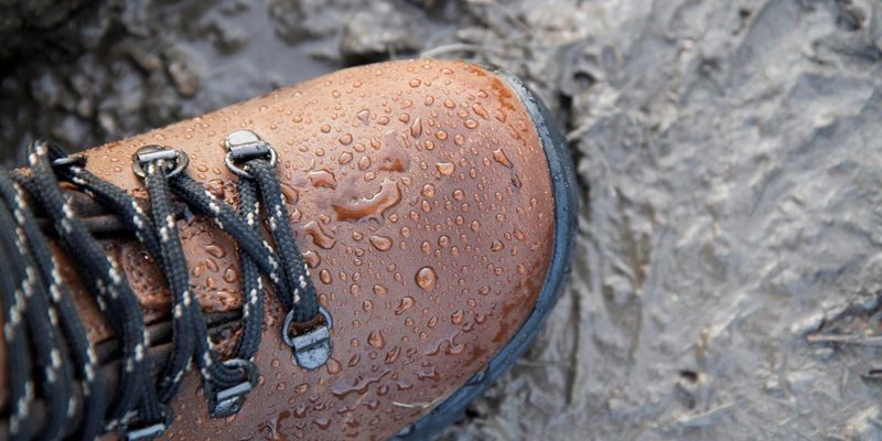 Как сделать обувь водонепроницаемой? 