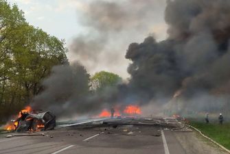 В Ровенской области столкнулись автобус и бензовоз: 16 человек погибли
