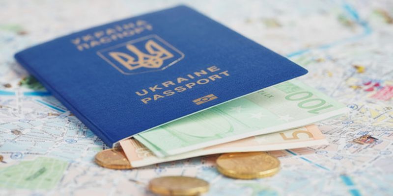 Запрет на выезд за границу и вождение: в Украине наказали больше 123 тысячи неплательщиков алиментов
