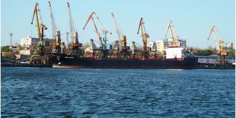 Криза в Миколаївському порту посилюється: на під'їзних коліях застрягли 2500 вагонів