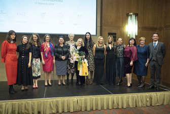 Посол Франції Ізабель Дюмон та телеведуча Маша Єфросініна вручили премію «Створено жінками»