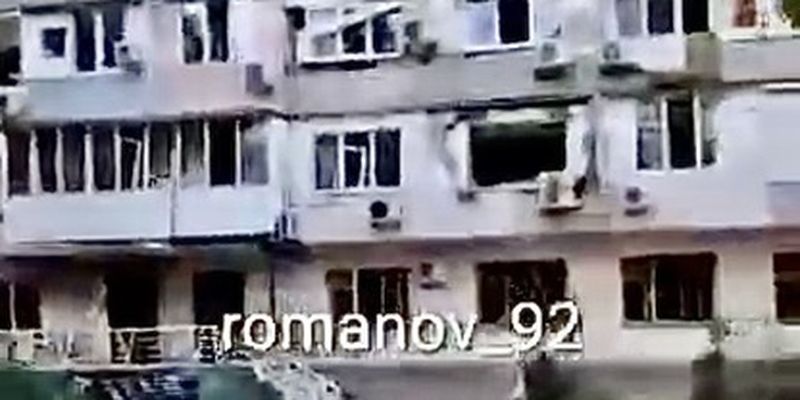 В домах повылетали окна: новые видео последствий мощных взрывов в Крыму