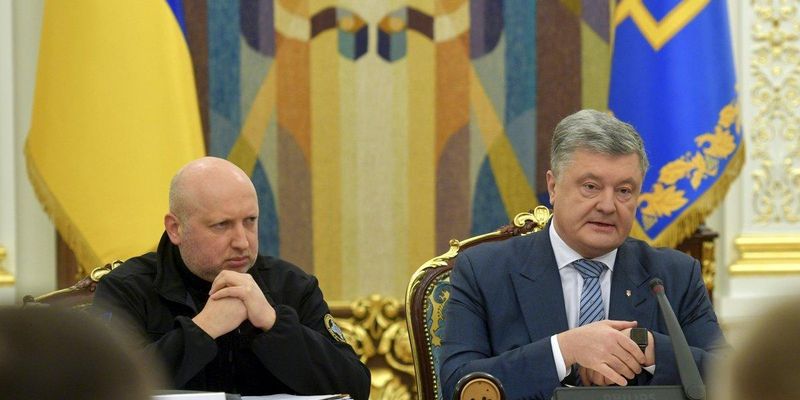 Порошенко звільнив Турчинова з посади секретаря РНБО