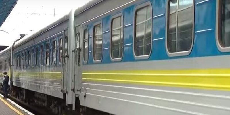 Перевезення вантажів за графіками руху маршрутних поїздів створює корупційні ризики в Укрзалізниці, - експерт