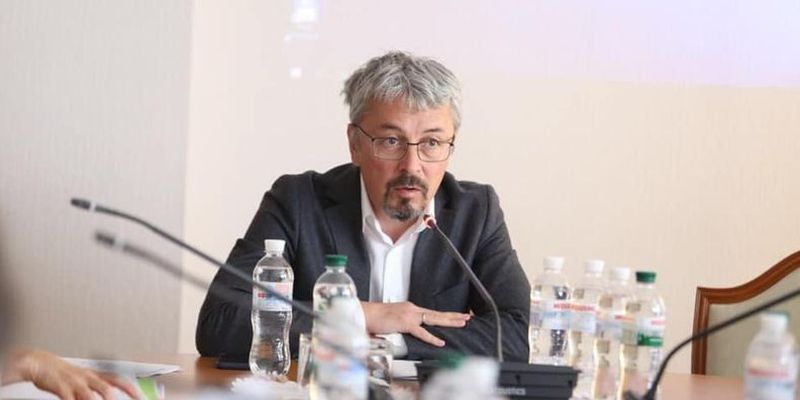 Бужанский внес в ВР законопроект об отмене «языкового закона»