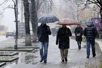 Кілька областей України уникнуть вологої погоди та мокрого снігу, решті доведеться потерпіти: прогноз на 25 листопада