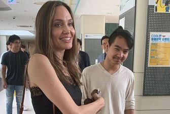 Анджеліна Джолі не втримала сліз, коли провела сина в університет: відео