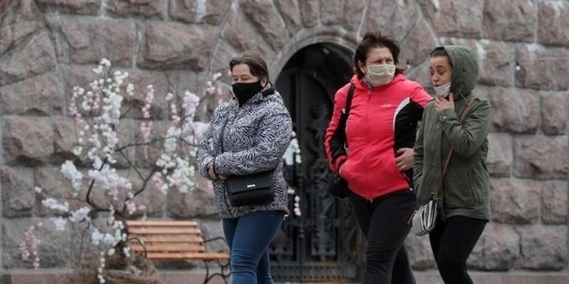 Больше всего украинцы доверяют Зеленскому и Кличко – опрос